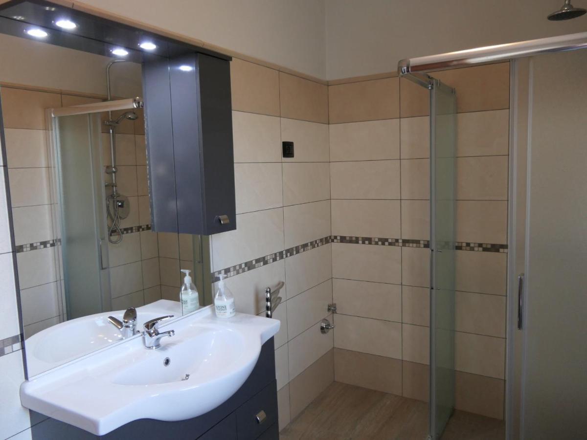 Appartamento Panoramico 尼扎蒙费托 外观 照片
